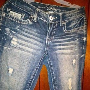 VANITY WITH BLING BACK POCKETS JEANS!